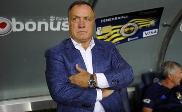 23) DICK ADVOCAAT