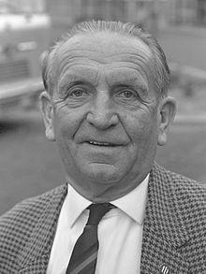 13) IGNACE MOLNAR
