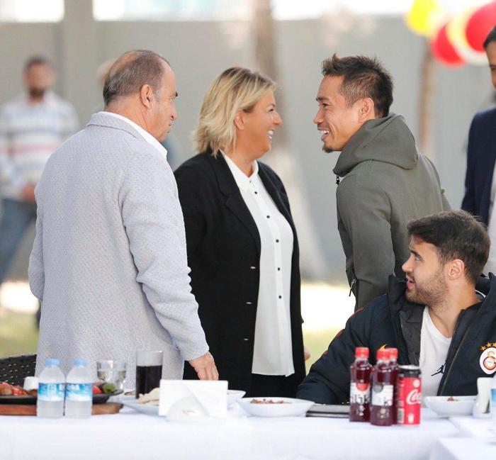 Galatasaraydan derbi öncesi barbekü partisi Nagatomo ilk kez...