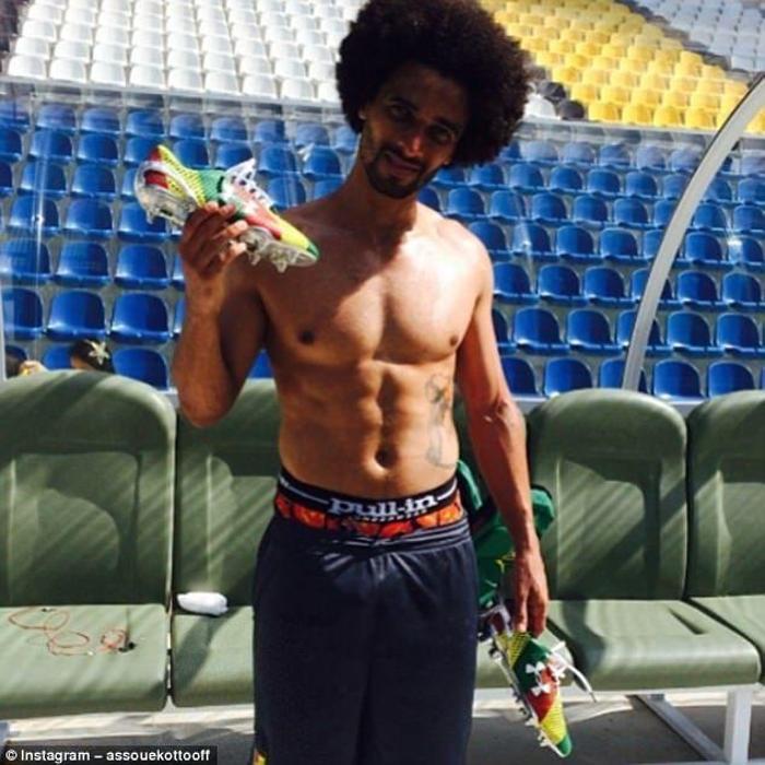 Assou-Ekotto, porno yıldızı olmak istiyor