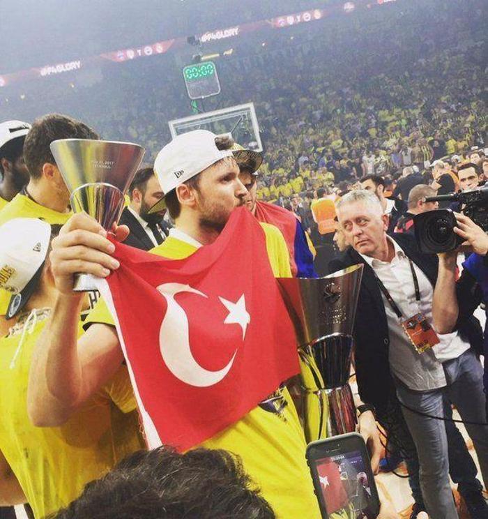Fenerbahçenin basketbol takımı oyuncuları ne kadar kazanıyor