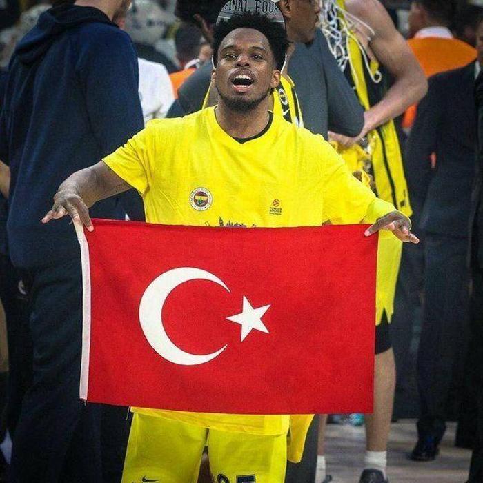 Fenerbahçenin basketbol takımı oyuncuları ne kadar kazanıyor