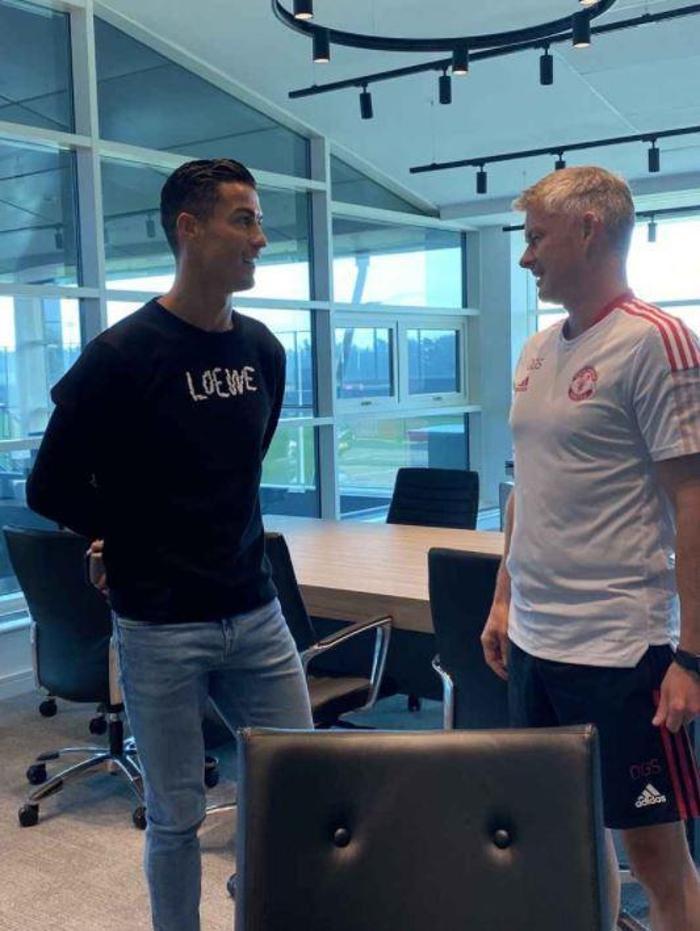 Son dakika | Cristiano Ronaldo, Manchester United ile ilk antrenmanına çıktı