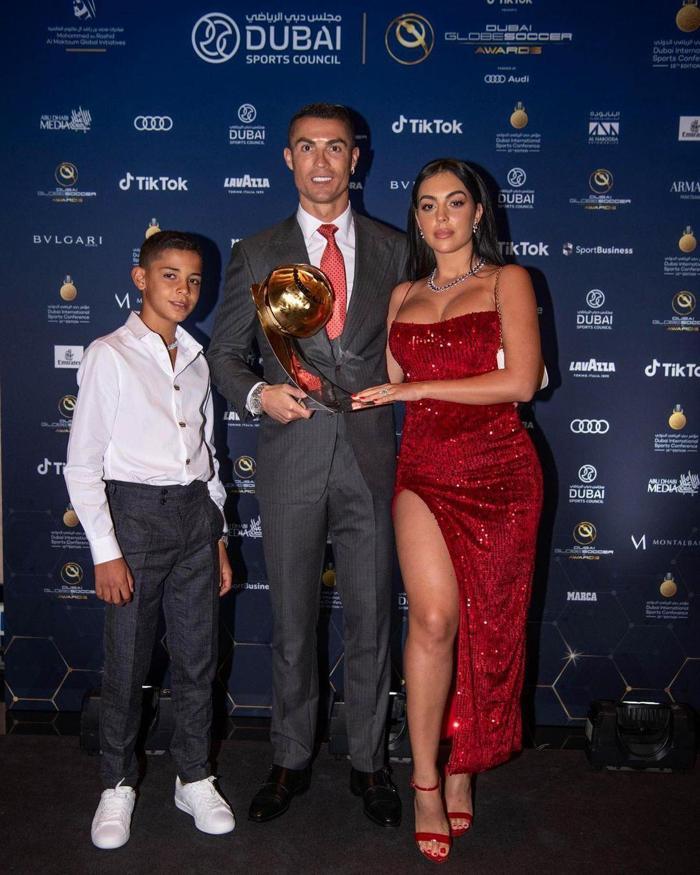 Cristiano Ronaldo - Georgina Rodriguez aşkı belgesel oluyor