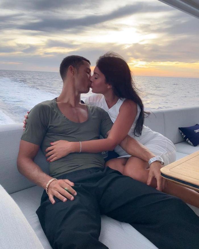 Cristiano Ronaldo - Georgina Rodriguez aşkı belgesel oluyor