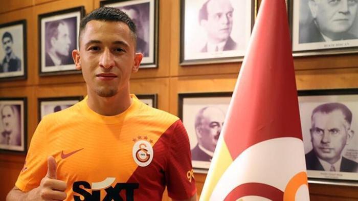 Son dakika transfer haberi: Galatasaray orta saha transferinde hedef değiştirdi