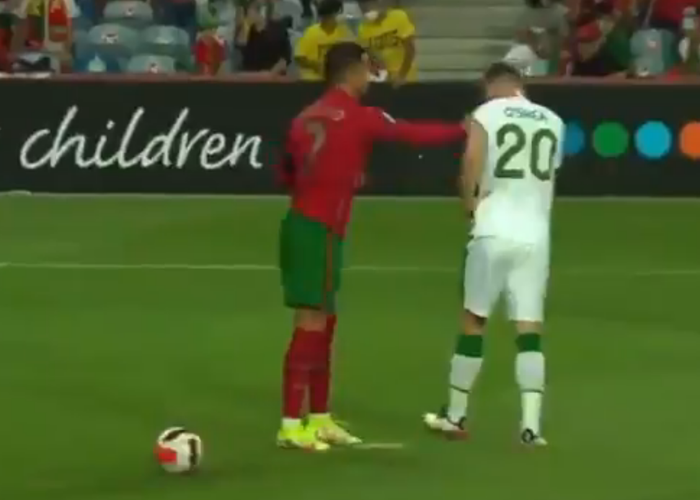 Cristiano Ronaldodan Dara OSheaye tokat İşte o anlar...
