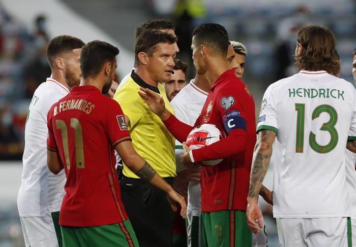 Cristiano Ronaldodan Dara OSheaye tokat İşte o anlar...
