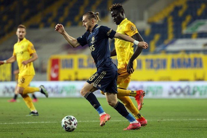 Son dakika transfer haberi Fenerbahçede 3 isim daha gönderiliyor