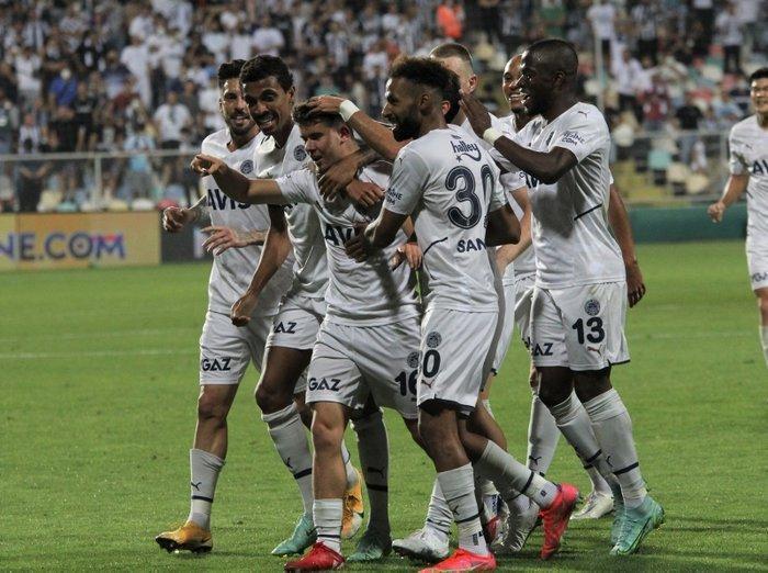 Son dakika: Fenerbahçedeki değişimin şifresi ortaya çıktı