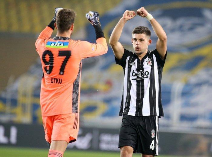 Son dakika: Beşiktaşın Montero transferinin detayları belli oldu