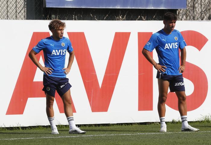 Fenerbahçe idmanından kareler Burak Kapacak takımla ilk antrenmanına çıktı
