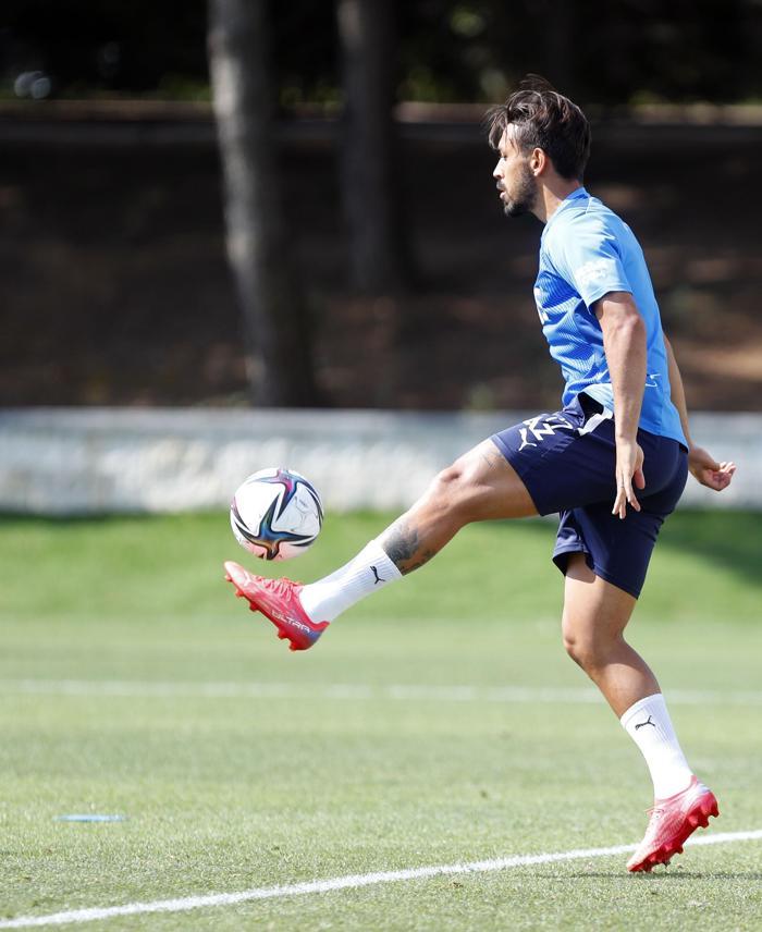 Fenerbahçe idmanından kareler Burak Kapacak takımla ilk antrenmanına çıktı