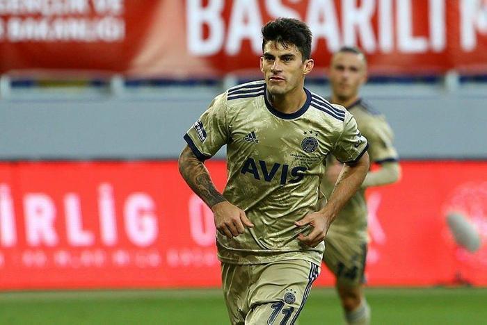 Son dakika: Fenerbahçeden Ozan Tufan ve Dimitris Pelkas kararı