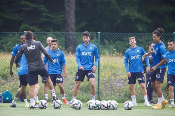 İtalyanlar duyurdu Fenerbahçeli Miha Zajca sürpriz talip