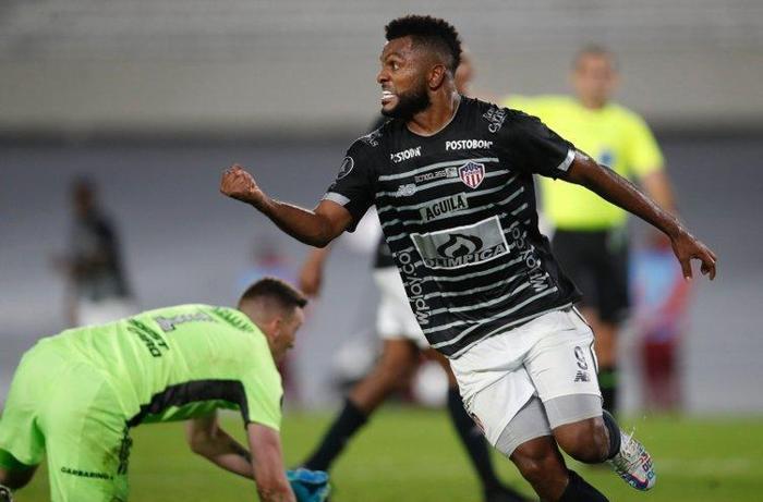 Son dakika: Fenerbahçeden Beşiktaşa dev çalım Miguel Borja