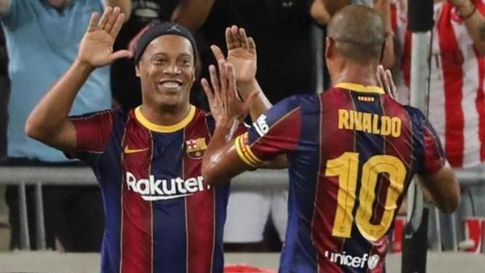 Ronaldinho şov