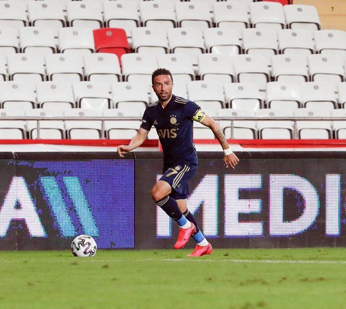 Son dakika Fenerbahçe ve Galatasaray arasında Aleix Vidal savaşı