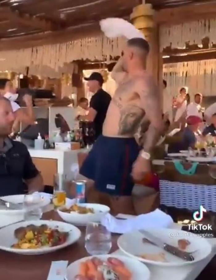 Uzun sezonun ardından tatile çıktılar