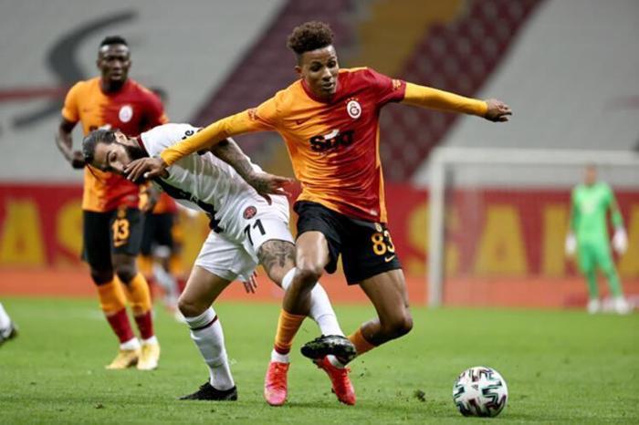 Son dakika GS transfer haberi Galatasaray 2 transferde mutlu sona ulaştı 3 yıllık imza