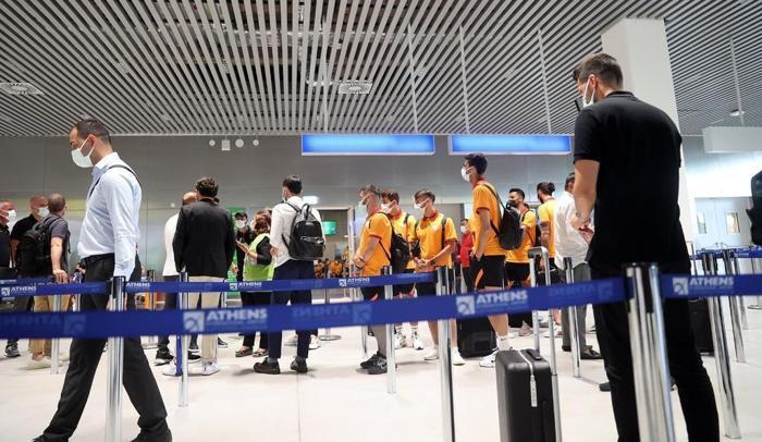 İşte Galatasaraya Yunanistanda yapılan küstahça davranışlardan kareler