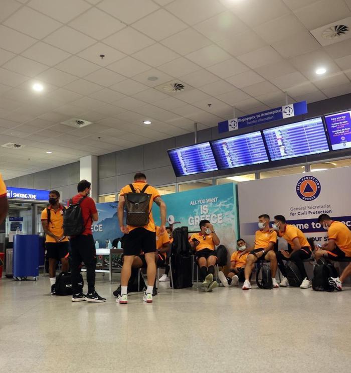 İşte Galatasaraya Yunanistanda yapılan küstahça davranışlardan kareler