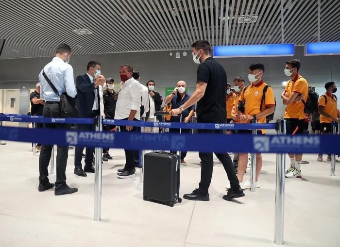 İşte Galatasaraya Yunanistanda yapılan küstahça davranışlardan kareler