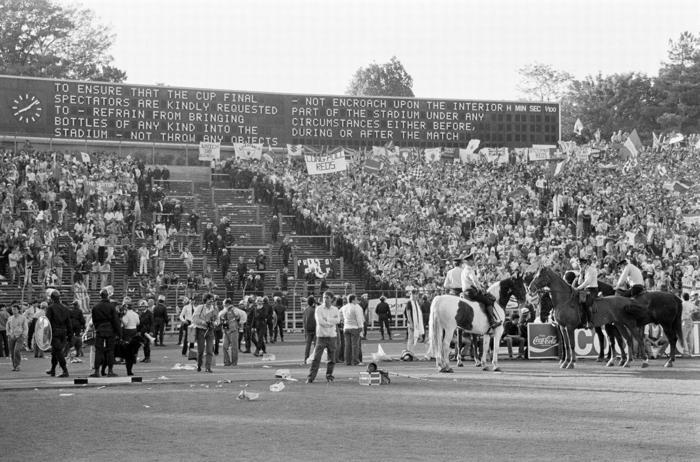 EURO 2020 finalindeki görüntüler Heysel Faciasını hatırlattı