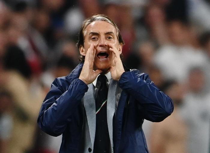 İtalya tarih yazdı, Roberto Mancini gözyaşlarını tutamadı