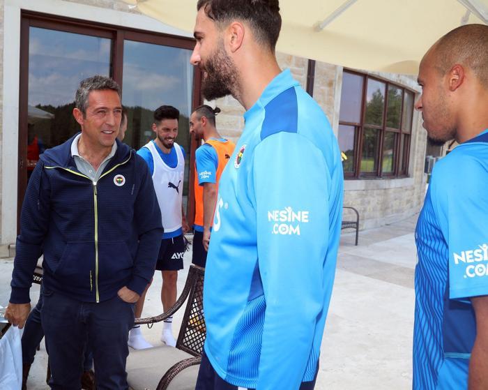Ali Koç, Fenerbahçe Futbol Takımını ziyaret etti