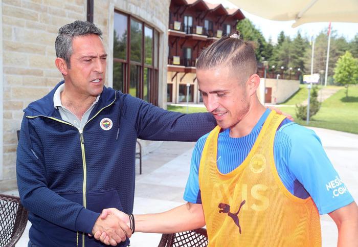 Ali Koç, Fenerbahçe Futbol Takımını ziyaret etti