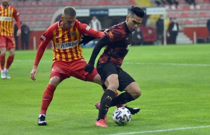 Son dakika transfer haberi | Falcaonun Galatasaraydan ayrılmak için tek şartı var
