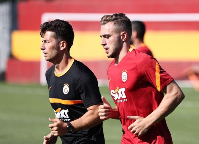 Galatasarayda neşeli ve taraftarlı antrenman Barış Alper Yılmaz ilk kez Floryada