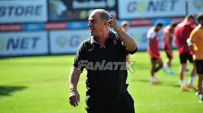 Galatasarayda neşeli ve taraftarlı antrenman Barış Alper Yılmaz ilk kez Floryada