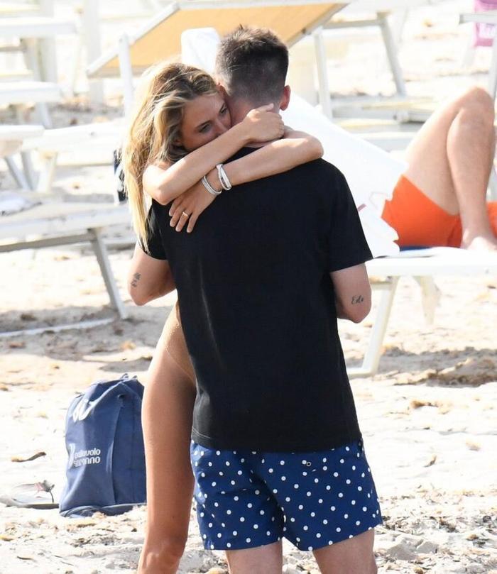 Ölüm tehditleri alan Alvaro Morata ve eşi tatilde