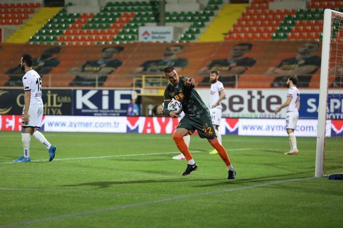 Galatasarayda son dakika transfer gelişmeleri