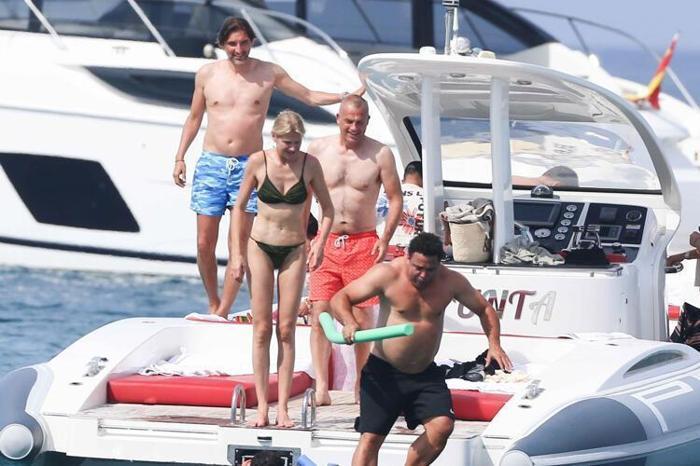 Ronaldonun tatil görüntüleri şaşkına çevirdi