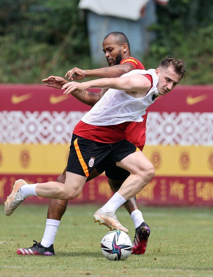 Galatasarayda son dakika Omar Floryaya döndü...