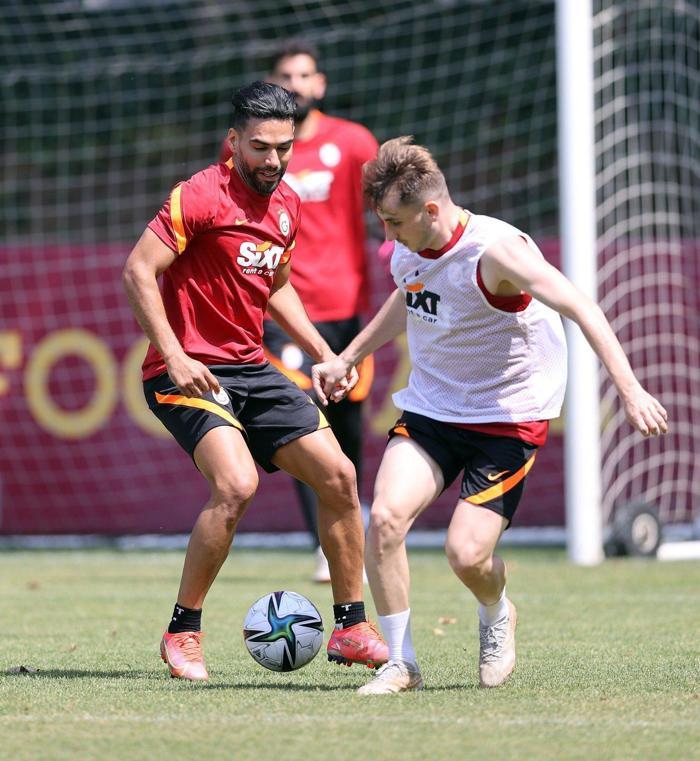 Galatasarayda son dakika Omar Floryaya döndü...