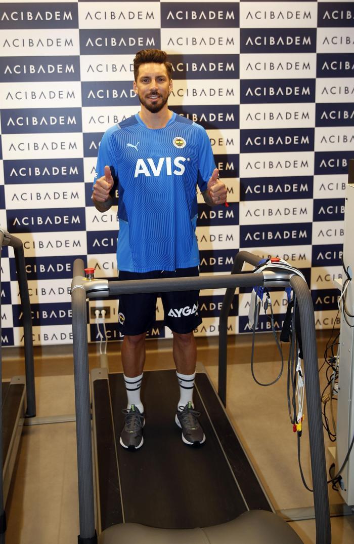 Fenerbahçeli futbolcular sağlık kontrolünden geçti.. Yıllar sonra geri döndü