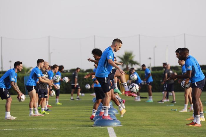 Fenerbahçe idmanında o detay gözlerden kaçmadı