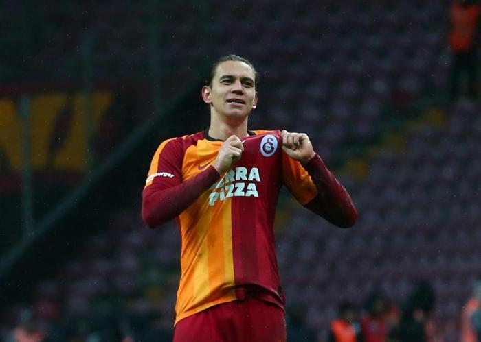 Son dakika: Galatasarayda Taylan Antalyalıya yeni sözleşme
