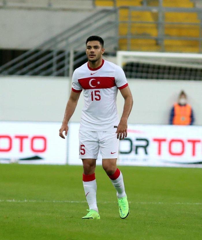 Galatasarayın Ozan Kabak planı
