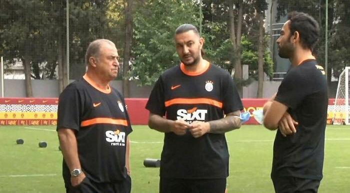 GALATASARAYDA SAVUNMA YENİ İSİMLERLE KURULACAK
