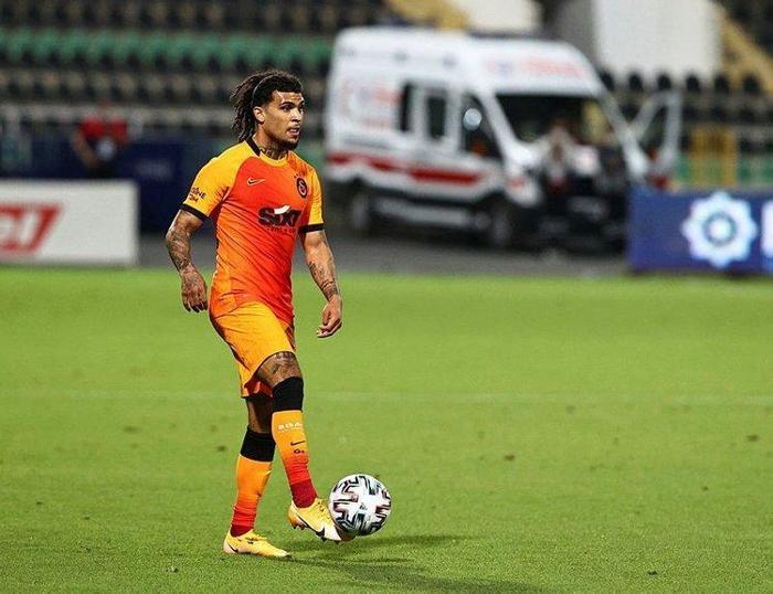 Son dakika Galatasaray transfer haberi Savunmaya 3 isim birden