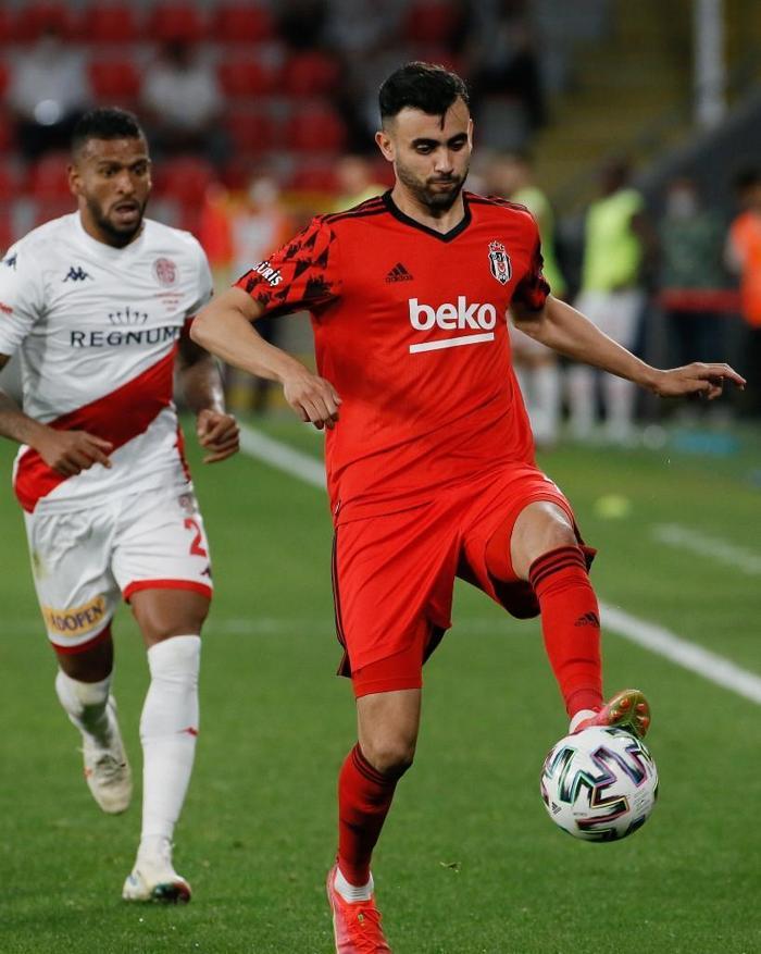 Son dakika Beşiktaş transfer haberi Rachid Ghezzal müjdesi