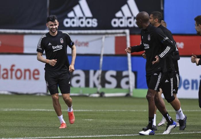 Son dakika Beşiktaş transfer haberi Rachid Ghezzal müjdesi