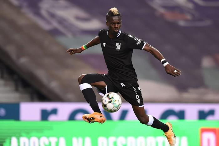 Beşiktaş transfer haberi: Sağ beke Falaye Sacko hamlesi