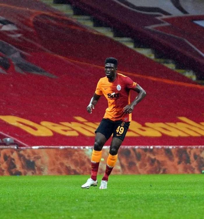 Galatasarayda transfer harekatı 2 isim yolcu