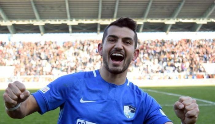 Trabzonsporda sağ kanada 2 aday: Efecan Karaca & Emrah Başsan